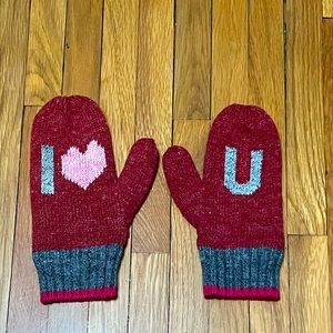 NWOT Gap Kids Burgundy Girl Gloves. Size: Medium.